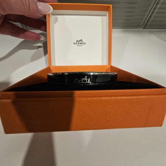 HERMES BANGLE BRACELT